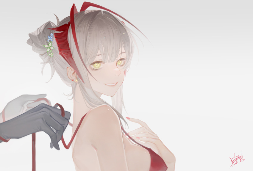 1girl 1other absurdres alternate_costume alternate_hairstyle antennae arknights bangs bare_shoulders breasts chongyou_pomelo gradient gradient_background grey_background grin highres horns large_breasts long_hair looking_at_viewer nail_polish red_nails sidelocks silver_hair smile solo_focus tied_hair upper_body w_(arknights) yellow_eyes