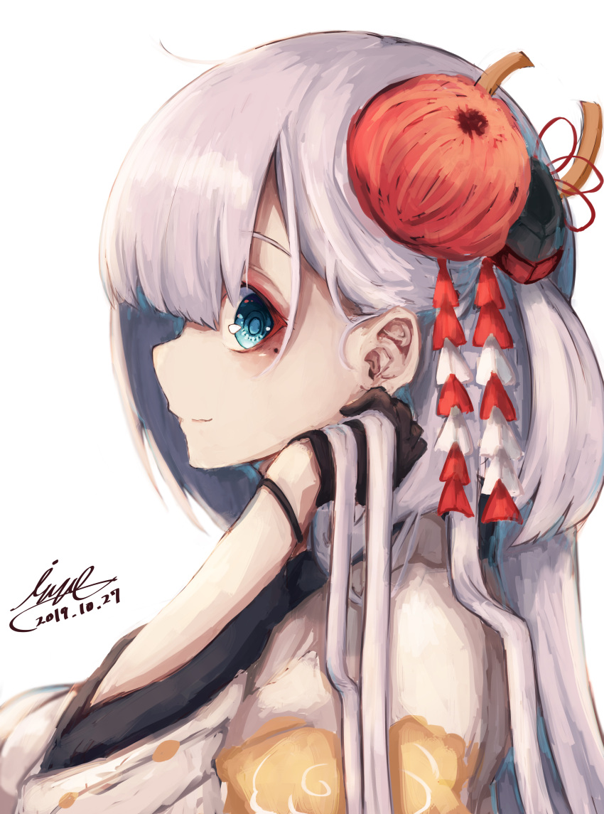 1girl absurdres azur_lane black_gloves blue_eyes closed_mouth eyeshadow from_side gloves highres holding holding_hair inre_kemomimi japanese_clothes long_hair looking_at_viewer makeup mole mole_under_eye one_side_up profile shoukaku_(azur_lane) sideways_glance signature simple_background smile solo upper_body white_background white_hair