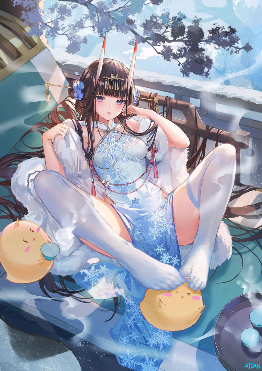 1girl armpits atdan azur_lane bare_shoulders black_hair blue_dress breasts collarbone cup dress feet flower fur_trim hair_flower hair_ornament hairpin headdress highres horns long_hair looking_at_viewer manjuu_(azur_lane) medium_breasts no_shoes noshiro_(azur_lane) noshiro_(fragrance_of_the_eastern_snow)_(azur_lane) oni_horns outdoors parted_lips pelvic_curtain reclining side_cutout sitting sleeveless sleeveless_dress solo spread_legs steam thigh-highs thighs very_long_hair violet_eyes white_legwear