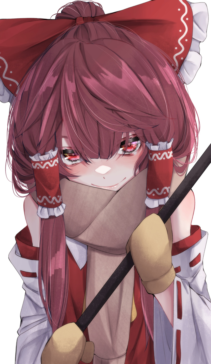 1girl absurdres blush bow brown_hair brown_scarf closed_mouth detached_sleeves gloves hair_between_eyes hair_bow hair_tubes hakurei_reimu highres looking_at_viewer red_bow red_eyes scarf simple_background smile solo touhou tsune_(tune) upper_body white_background yellow_gloves
