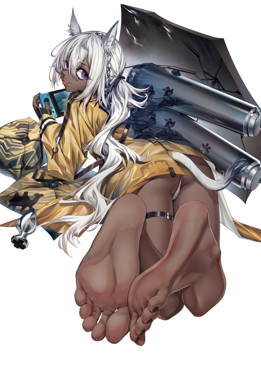 1girl absurdres animal_ears arknights barefoot black_nails brown_coat brown_eyelashes camel_ears coat commentary_request dark_skin dark-skinned_female feet highres holding holding_umbrella hydrokinesis long_hair looking_at_viewer looking_back mask_around_neck open_clothes open_coat ponytail purple_coat silver_hair soles toes tongue tongue_out tuye_(arknights) umbrella violet_eyes water xo_(xo17800108) yellow_coat