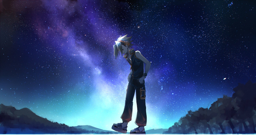 1boy aki_(neyuki41028) asakura_you black_pants black_shirt blue_sky brown_eyes brown_hair closed_mouth commentary_request from_side full_body gradient_sky hands_on_hips headphones highres looking_down male_focus mountain night night_sky outdoors pants profile sandals shaman_king shirt sky sleeveless sleeveless_shirt smile solo standing star_(sky) starry_sky tree wristband