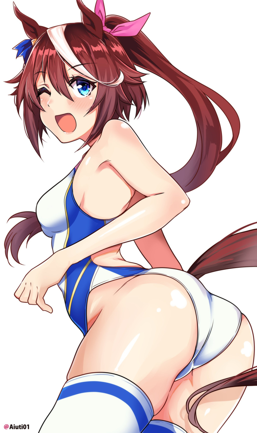 1girl absurdres aiuti ass blue_eyes brown_hair commentary_request competition_swimsuit cowboy_shot hair_flaps high_ponytail highres horse_girl long_hair multicolored_hair one-piece_swimsuit one_eye_closed simple_background smile solo streaked_hair swimsuit thigh-highs tokai_teio_(umamusume) two-tone_hair two-tone_swimsuit umamusume white_background white_hair white_legwear