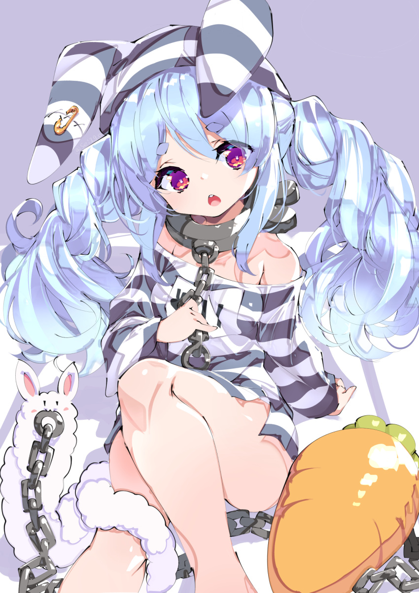 1girl animal_ears animal_hat bangs bare_shoulders blue_hair bunny_hat chain collar commentary_request don-chan_(usada_pekora) eyebrows_visible_through_hair fake_animal_ears feet_out_of_frame fujishima-sei_ichi-gou hair_between_eyes hat highres hololive knee_up long_hair long_sleeves metal_collar off_shoulder open_mouth prison_clothes rabbit_ears red_eyes safety_pin shirt short_eyebrows sitting sleeves_past_wrists striped striped_headwear striped_shirt thick_eyebrows twintails upper_teeth usada_pekora very_long_hair virtual_youtuber