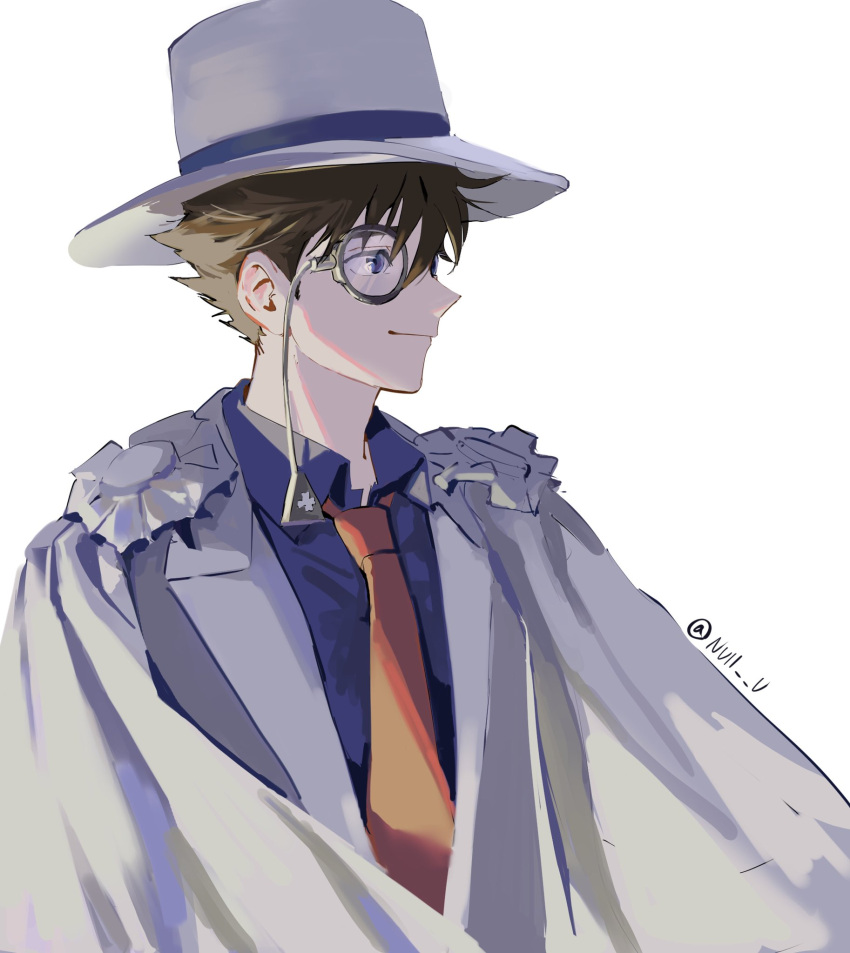 1boy bangs blue_eyes blue_shirt brown_hair cape collared_shirt commentary_request formal glasses hat highres jacket kaitou_kid looking_to_the_side male_focus meitantei_conan monocle necktie null_(skev7724) shirt short_hair simple_background smile solo top_hat twitter_username upper_body white_background white_cape white_jacket