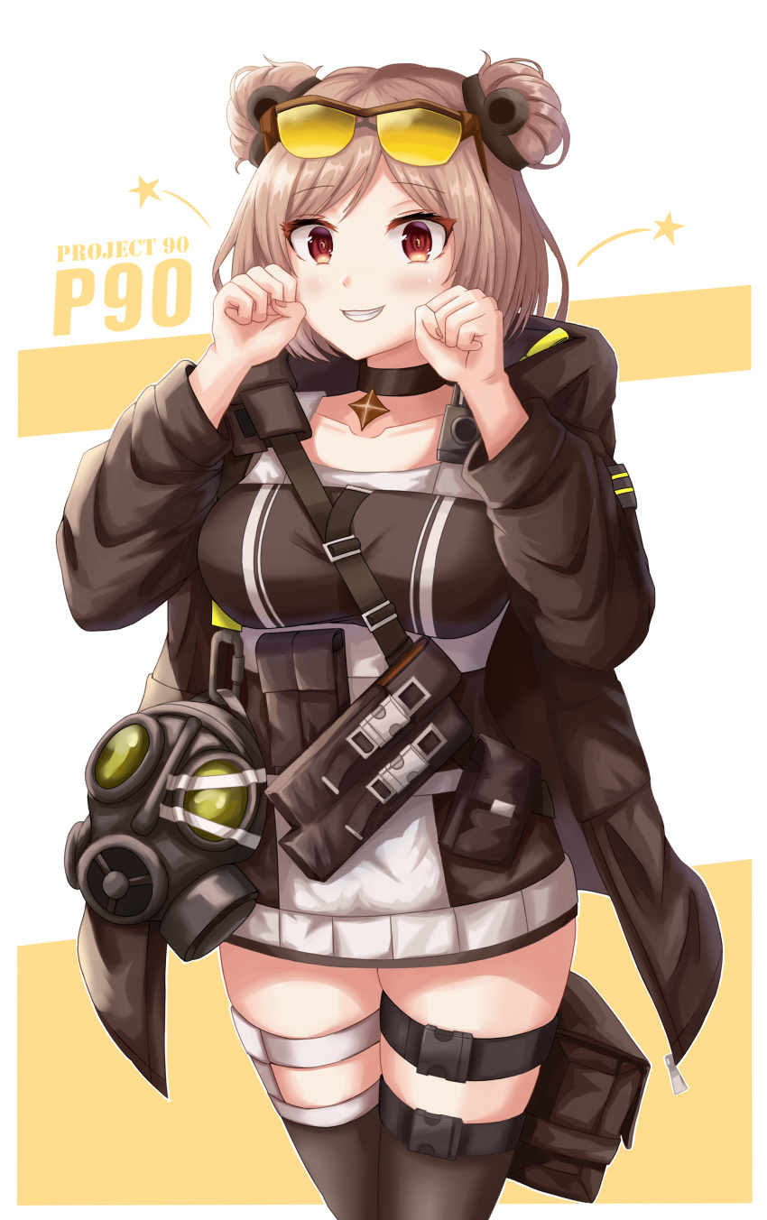 1girl absurdres bag bangs black_choker black_legwear breasts brown_eyes brown_jacket character_name choker collarbone daisy_cutter double_bun eyebrows_visible_through_hair eyewear_on_head feet_out_of_frame gas_mask girls_frontline hands_up highres jacket light_brown_hair looking_at_viewer medium_breasts medium_hair open_clothes open_jacket p90_(girls_frontline) simple_background smile solo standing thigh-highs