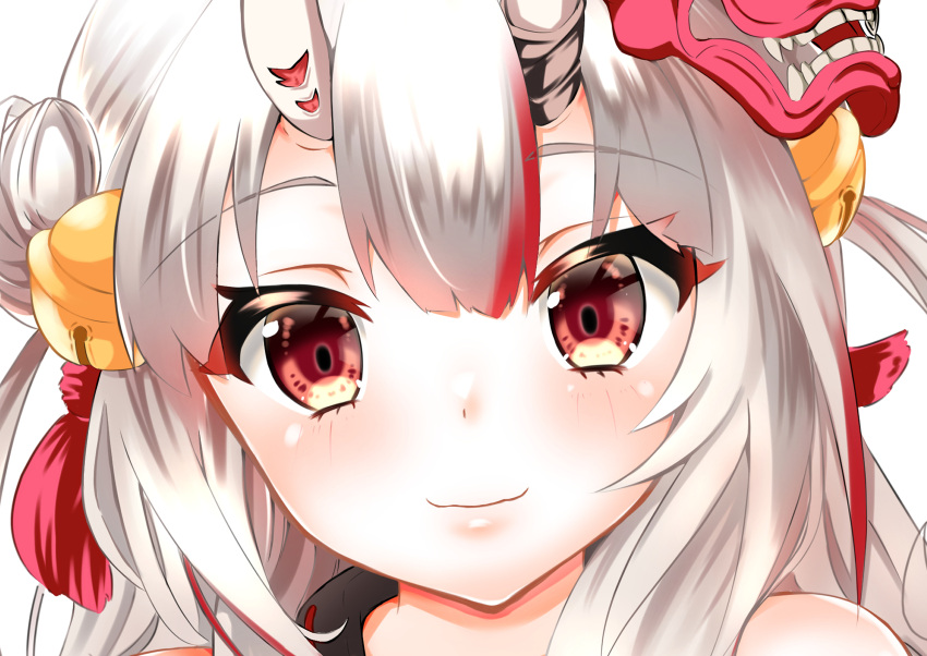 1girl absurdres bell closed_mouth face hair_bell hair_between_eyes hair_ornament highres hololive horns looking_at_viewer medium_hair nakiri_ayame oni oni_horns oni_mask portrait red_eyes smile solo virtual_youtuber volke._(tubamenora) white_background white_hair