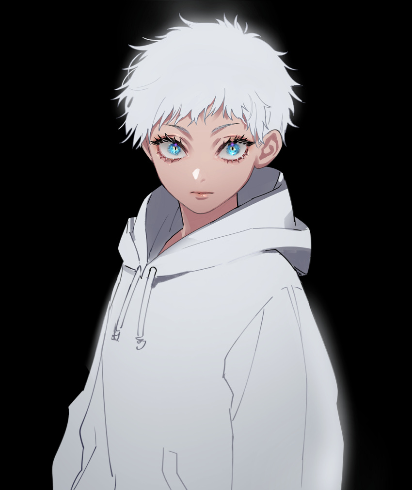1boy androgynous blue_eyes closed_mouth commentary_request drawstring expressionless eye_focus eyelashes gojou_satoru highres hood hoodie jujutsu_kaisen long_sleeves looking_at_viewer male_focus pocket short_hair solo standing sweater tenobe upper_body white_hair white_hoodie white_sweater younger
