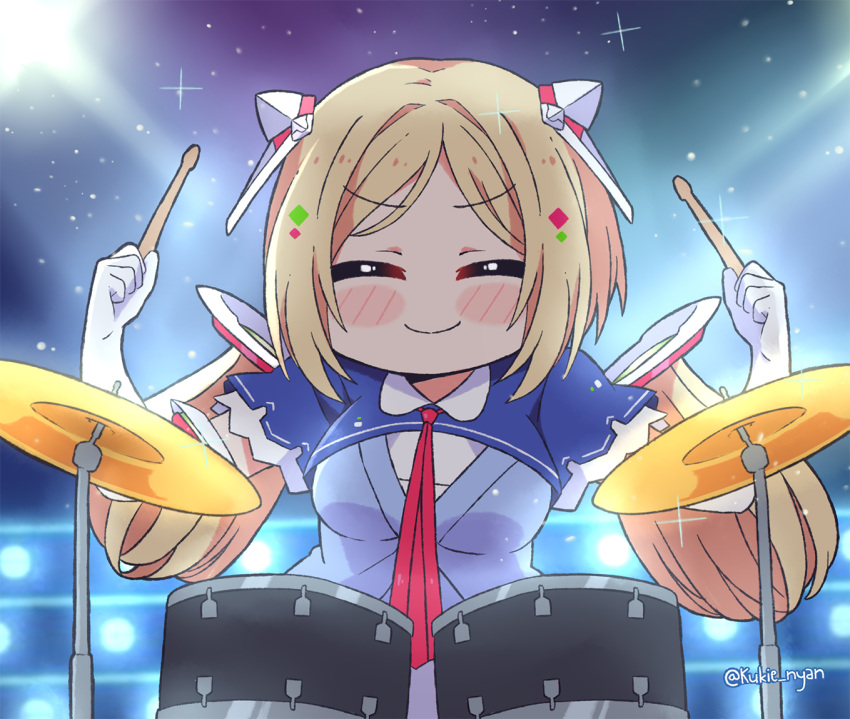 ^_^ aki_rosenthal bangs blonde_hair blue_jacket blurry blush_stickers bob_cut bokeh chibi closed_eyes commentary depth_of_field detached_hair drum drum_set elbow_gloves english_commentary eyebrows_visible_through_hair gloves headgear hololive instrument jacket kukie-nyan low_twintails music necktie parted_bangs playing_instrument red_neckwear short_hair shrug_(clothing) sparkle stage twintails twitter_username virtual_youtuber white_gloves