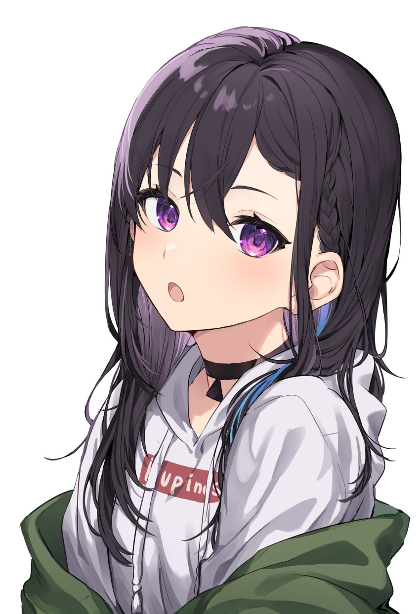 1girl bangs black_hair blue_hair braid choker clothes_writing eyebrows_visible_through_hair french_braid green_jacket highres hood hoodie ichinose_uruha jacket looking_at_viewer lupinus_virtual_games multicolored_hair open_mouth simple_background solo streaked_hair two-tone_hair upper_body violet_eyes virtual_youtuber white_background white_hoodie yuzutouhu_ika