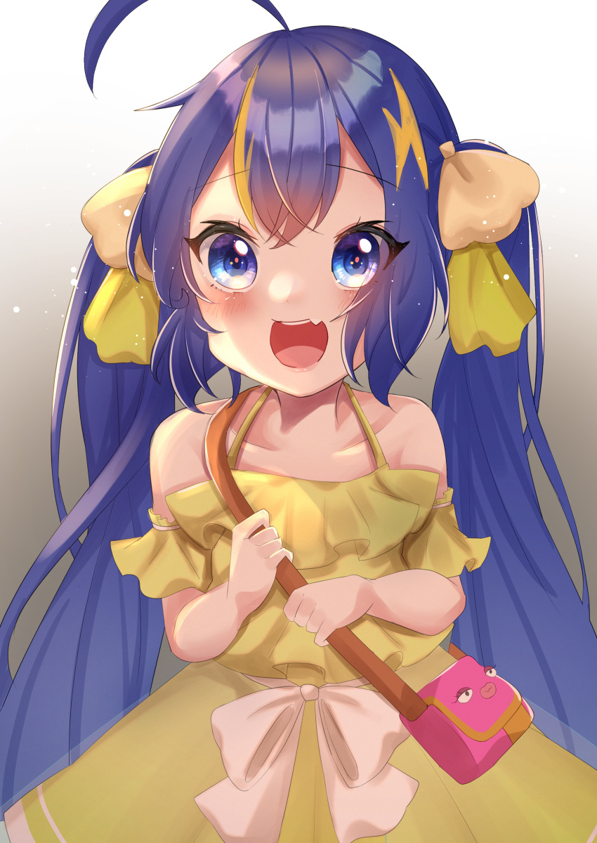 1girl absurdres ahoge asteroid_stella bag bare_shoulders blue_eyes blue_hair bow commentary dress fang gradient gradient_background green_dress hair_bow halter_dress halterneck highres holding_strap looking_at_viewer multicolored_hair open_mouth otomachi_una red_pupils short_sleeves shoulder_bag skin_fang smile solo streaked_hair teeth upper_body vocaloid