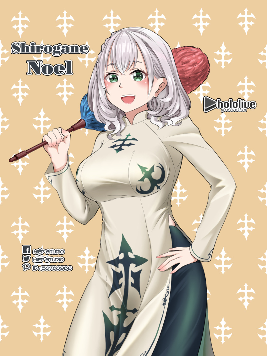 1girl artist_name braid breasts broom character_name contrapposto green_eyes hand_on_hip hiep_studio highres hololive large_breasts logo open_mouth patterned_background shirogane_noel silver_hair smile solo vietnamese_dress virtual_youtuber