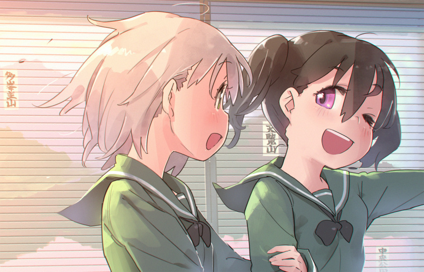 2girls :d ;d ahoge black_bow black_hair blouse blush bow bowtie close-up commentary green_blouse green_eyes green_sailor_collar grey_hair hair_between_eyes highres kuraue_hinata locked_arms long_sleeves looking_at_another loose_bowtie minawa multiple_girls one_eye_closed open_mouth outdoors round_teeth sailor_collar school_uniform serafuku short_hair side-by-side sideways_mouth smile storefront teeth translation_request twintails upper_body upper_teeth violet_eyes yama_no_susume yukimura_aoi