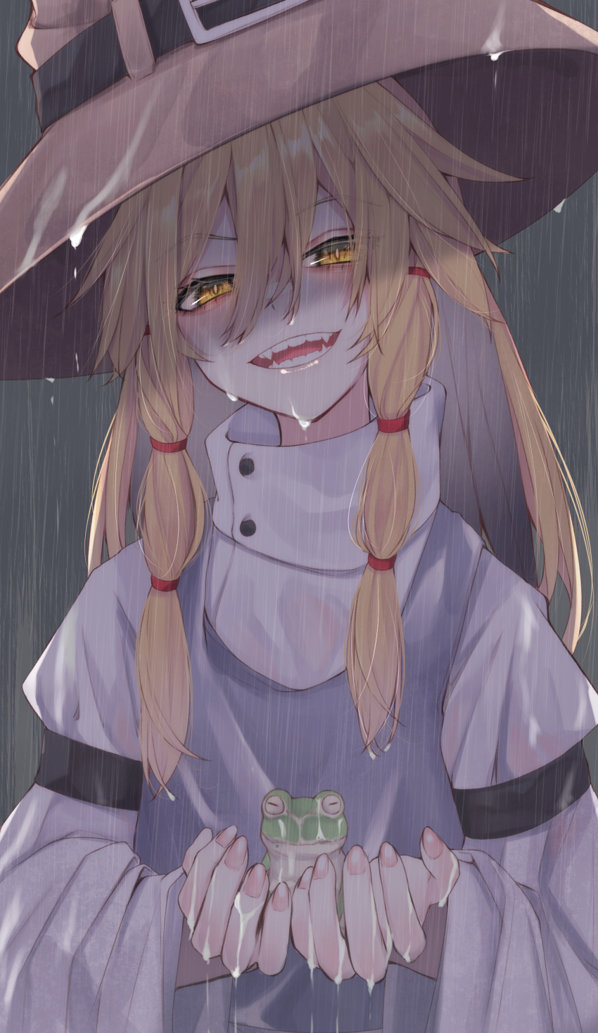 1girl absurdres animal blonde_hair brown_headwear eyebrows_visible_through_hair fangs fingernails frog grey_background hair_between_eyes hat highres holding holding_animal long_hair long_sleeves looking_at_viewer moriya_suwako open_mouth rain simple_background smile solo teeth touhou tsune_(tune) wet wet_clothes