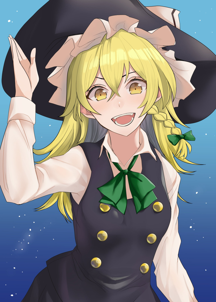 1girl absurdres black_dress blonde_hair blue_background bow braid dress frilled_dress frills green_bow green_neckwear hair_bow hat hat_bow highres kirisame_marisa long_sleeves medium_hair sei_(kaien_kien) side_braid single_braid touhou white_bow witch_hat yellow_eyes