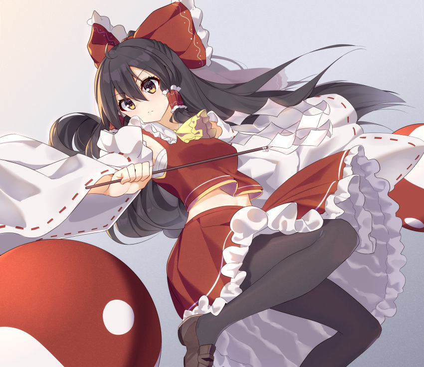 1girl ascot bangs black_hair black_legwear bow brown_eyes brown_footwear closed_mouth commentary ddt_(darktrident) detached_sleeves eyebrows_visible_through_hair frilled_bow frilled_skirt frills gohei hair_between_eyes hair_bow hair_tubes hakurei_reimu highres long_hair midriff nontraditional_miko orb pantyhose red_bow red_skirt ribbon-trimmed_sleeves ribbon_trim sarashi shoes sidelocks simple_background skirt solo touhou wide_sleeves yellow_neckwear yin_yang yin_yang_orb