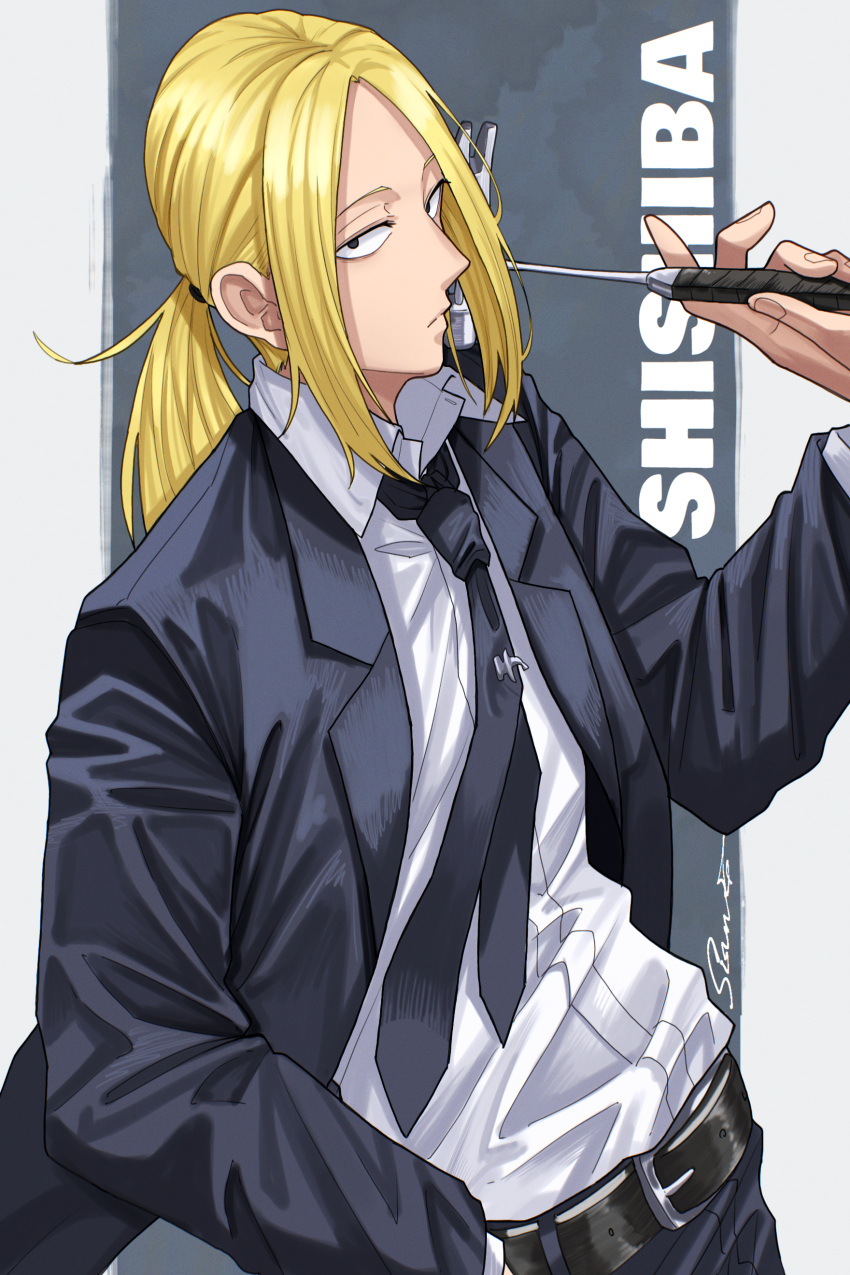 1boy absurdres artist_name belt black_necktie black_suit blonde_hair character_name formal grey_background hammer highres holding holding_hammer holding_weapon long_hair long_sleeves looking_at_viewer male_focus necktie ponytail sakamoto_days shirt shishiba_(sakamoto_days) shishiruto solo suit weapon white_shirt