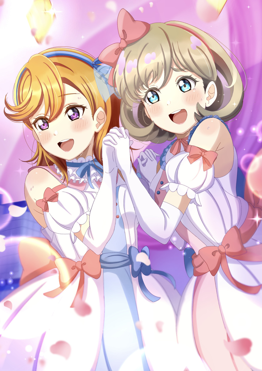 2girls absurdres bare_shoulders blue_bow blue_eyes blush bow commentary detached_sleeves dress elbow_gloves gloves grey_hair hair_bow hands_together hands_up highres interlocked_fingers love_live! love_live!_superstar!! medium_hair multiple_girls open_mouth orange_hair pink_bow puffy_short_sleeves puffy_sleeves ranemu shibuya_kanon short_hair short_sleeves smile sweat tang_keke tiny_stars translated upper_teeth violet_eyes white_dress