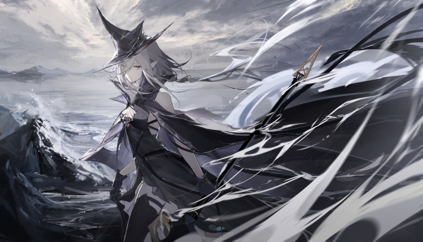 1girl 52hertz arknights bare_arms bare_shoulders black_dress black_legwear clouds cloudy_sky dress gladiia_(arknights) hair_over_one_eye hat highres holding holding_spear holding_weapon leg_belt long_hair looking_at_viewer pointy_ears polearm ponytail red_eyes silver_hair sky solo spear thigh-highs waves weapon