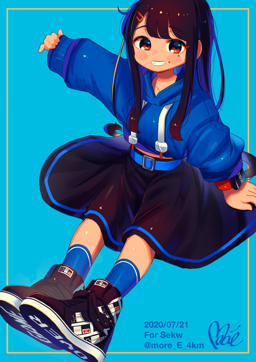 1girl absurdres belt black_footwear black_hair black_skirt blue_background blue_belt blue_hoodie blue_legwear brown_eyes dated drawstring hair_ornament hairclip highres hood hood_down hoodie huge_filesize long_hair long_sleeves looking_at_viewer moai_(more_e_4km) mole mole_under_eye original parted_lips print_footwear shoes simple_background skirt smile socks solo