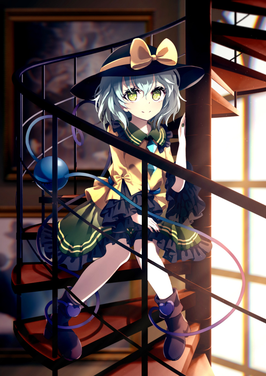 1girl black_headwear blouse blurry blurry_background boots bow collar commentary_request depth_of_field dise eyeball frilled_collar frilled_skirt frilled_sleeves frills full_body green_eyes green_hair green_skirt hat hat_bow heart heart_of_string highres koishi_day komeiji_koishi long_sleeves painting_(object) ribbon short_hair sitting sitting_on_stairs skirt solo spiral_staircase stairs third_eye touhou wide_sleeves window yellow_blouse yellow_bow yellow_ribbon