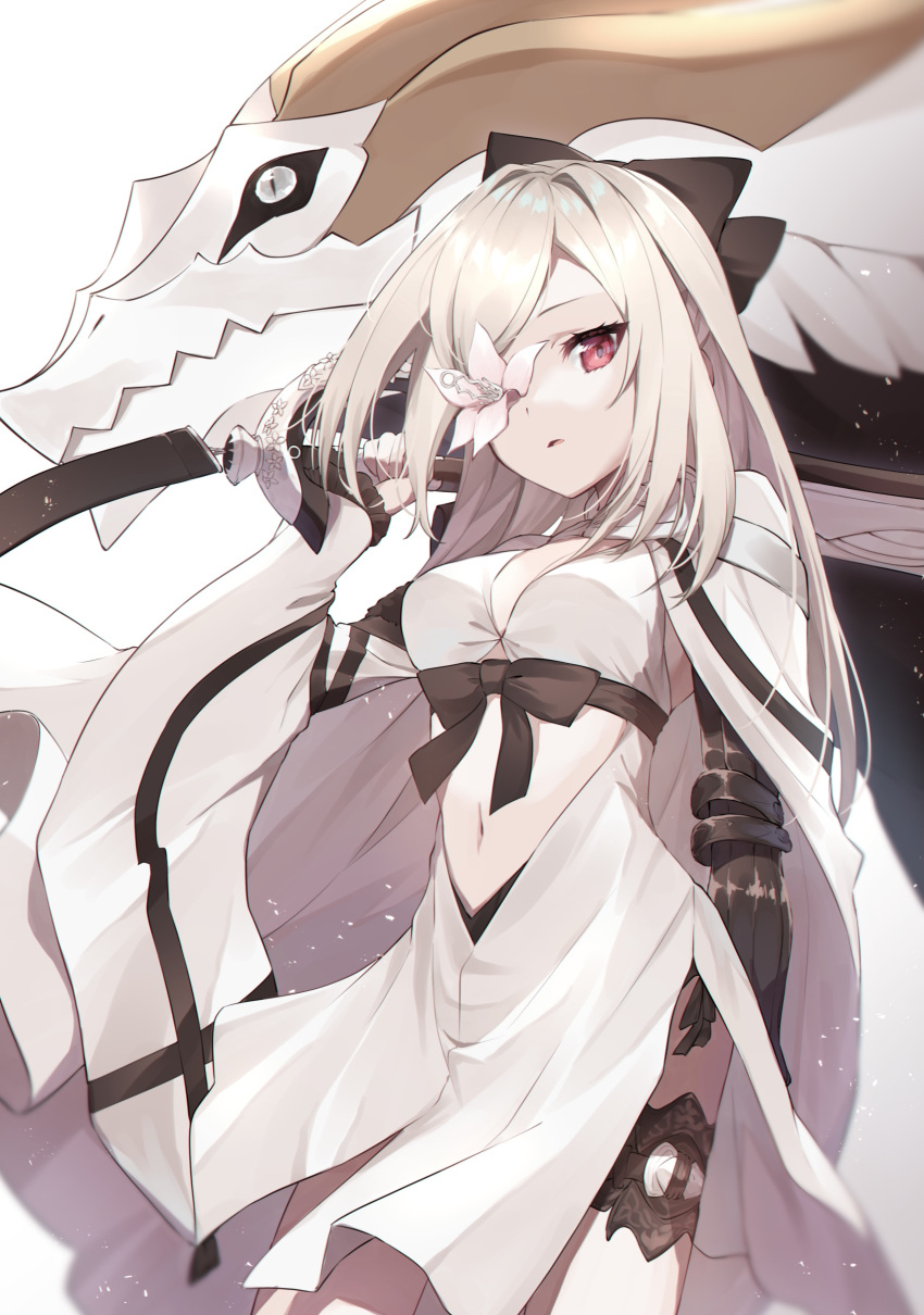 1girl absurdres black_bow bow breasts clothing_cutout drag-on_dragoon dragon flower_eyepatch hair_bow highres hinakano_h holding holding_sword holding_weapon long_hair looking_at_viewer medium_breasts navel navel_cutout parted_lips red_eyes shirt side_slit silver_hair solo sword weapon white_hair white_shirt zero_(drag-on_dragoon)