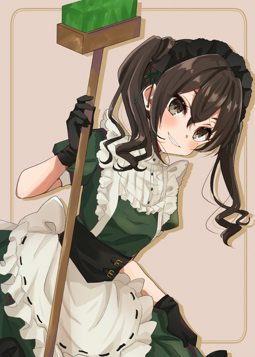 1girl alternate_costume apron back_bow bangs black_eyes black_gloves black_hair bow broom commentary dress earrings enmaided frilled_apron frills gloves green_dress grin highres holding holding_broom idolmaster idolmaster_cinderella_girls jewelry long_hair looking_at_viewer maid maid_apron maid_headdress mole mole_under_eye puffy_short_sleeves puffy_sleeves rino_cnc rounded_corners sharp_teeth short_sleeves skirt_hold smile standing sunazuka_akira teeth twintails white_apron
