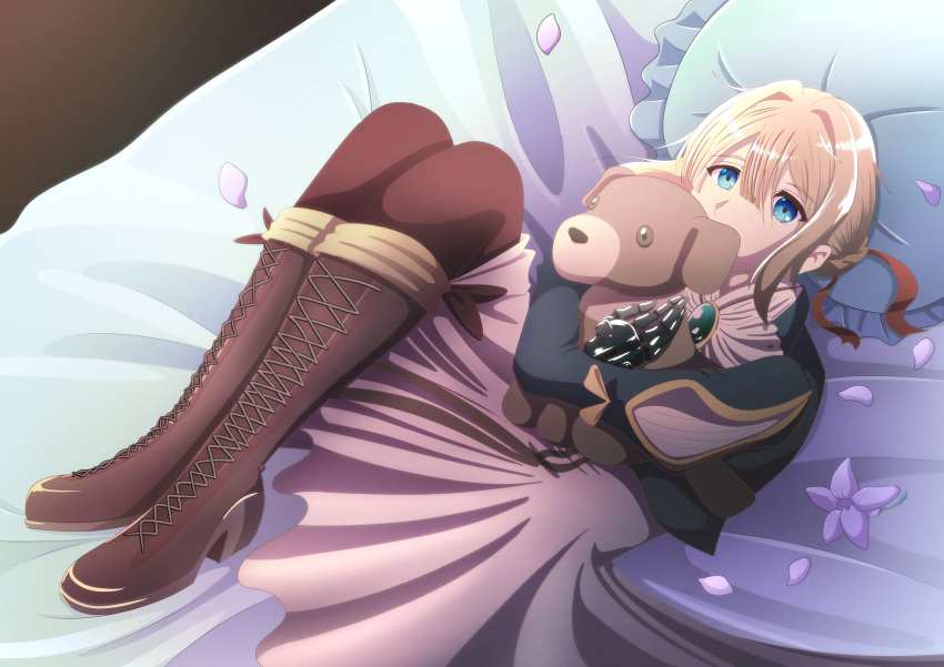 1girl blonde_hair blue_eyes boots brooch cross-laced_footwear doll_hug ferrumflos1st hair_between_eyes highres jewelry knee_boots kyoto_animation lace-up_boots legs_together lying mechanical_hands on_back pillow pink_skirt skirt solo stuffed_animal stuffed_dog stuffed_toy violet_evergarden violet_evergarden_(character)
