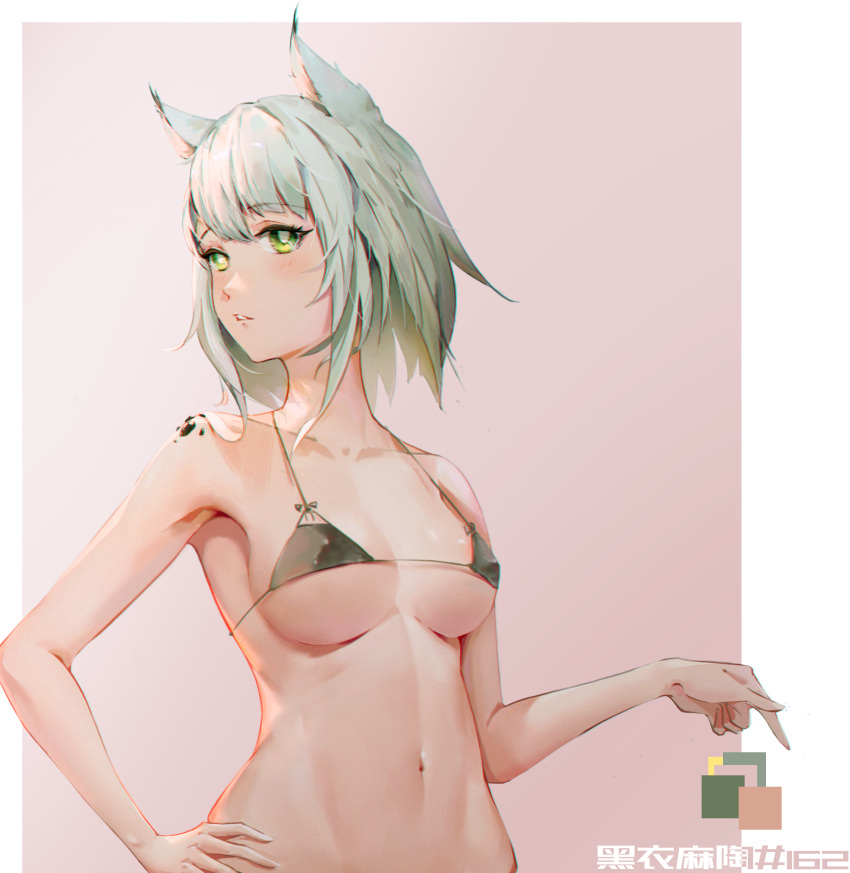 1girl absurdres animal_ears arknights bare_arms bare_shoulders bikini black_bikini breasts chinese_commentary commentary_request green_eyes hand_on_hip highres kal'tsit_(arknights) lynx_ears medium_breasts navel oripathy_lesion_(arknights) partial_commentary short_hair silver_hair solo stomach swimsuit tkkz translation_request upper_body