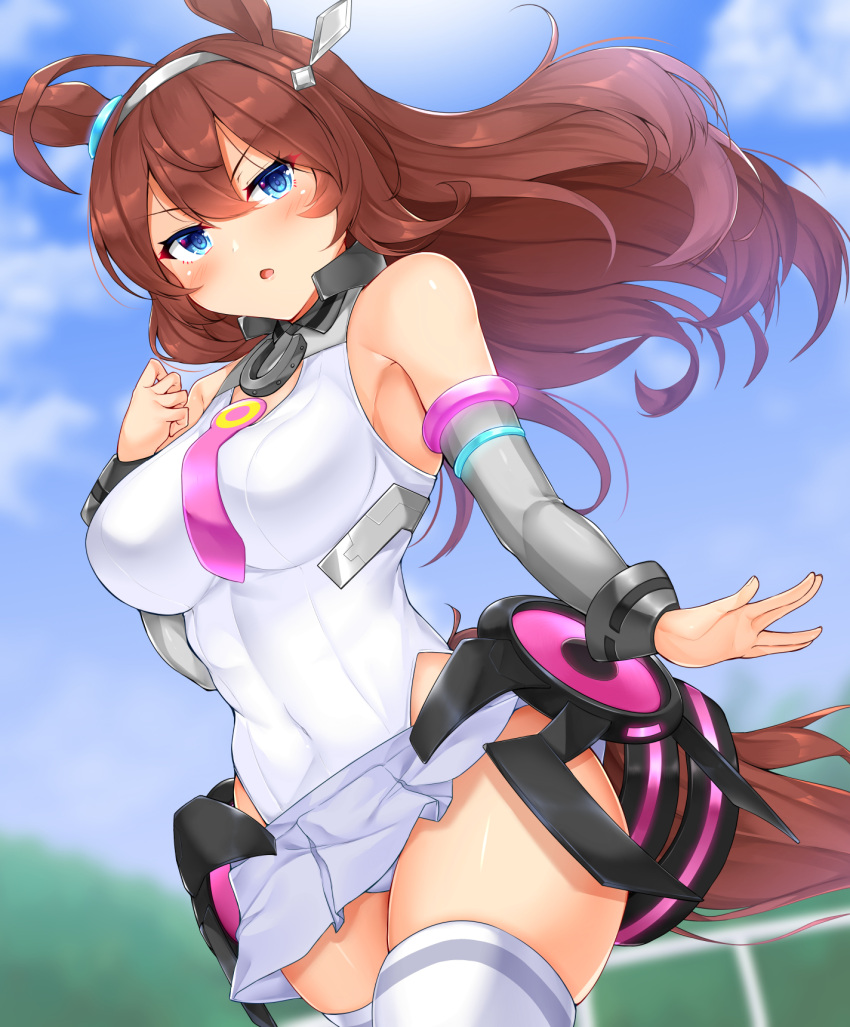 1girl ahoge animal_ears bangs bare_shoulders blue_eyes blue_sky blush breasts brown_hair clouds commentary_request covered_navel cowboy_shot day detached_sleeves grey_hairband grey_skirt hair_between_eyes hairband highres horse_ears large_breasts long_hair looking_at_viewer microskirt mihono_bourbon_(umamusume) outdoors parted_lips partial_commentary skindentation skirt sky solo standing tail thigh-highs thighs tokoya_(ex-hetare) umamusume white_legwear
