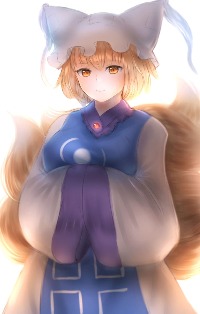 1girl animal_ears blonde_hair bloom breasts dress fox_ears fox_tail hands_in_opposite_sleeves hat highres large_breasts light_blush multiple_tails niwaniwatori pillow_hat short_hair simple_background smile solo tabard tail touhou upper_body white_background white_dress yakumo_ran yellow_eyes