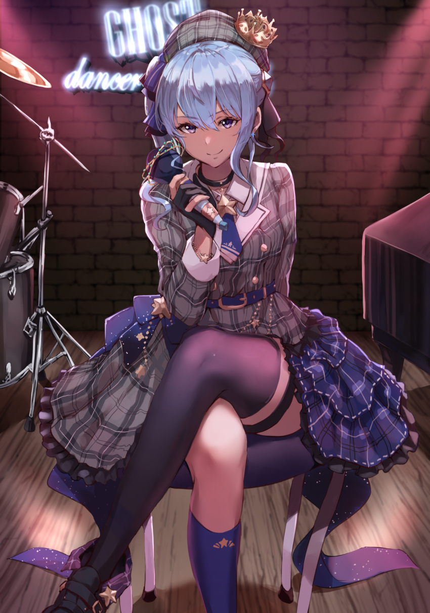 &gt;:) 1girl asymmetrical_legwear bangs beret black_choker black_legwear blue_eyes blue_hair blue_legwear blue_ribbon boots choker closed_mouth collared_dress crossed_legs crown dress frills grey_dress grey_headwear hair_between_eyes hair_ribbon hat highres holding holding_microphone hololive hoshimachi_suisei jewelry jojobirdz kneehighs long_sleeves looking_at_viewer medium_hair microphone mismatched_legwear on_stool overskirt pendant plaid plaid_dress plaid_headwear ribbon side_ponytail single_kneehigh single_thighhigh smile solo stage star_pendant thigh-highs thigh_strap v-shaped_eyebrows virtual_youtuber