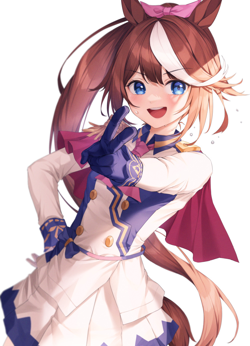 1girl :d absurdres animal_ears ascot bangs blue_eyes blue_gloves blush brown_hair cape commentary_request cowboy_shot epaulettes eyebrows_visible_through_hair gloves hair_ribbon highres horse_ears horse_girl horse_tail huge_filesize jacket long_hair long_sleeves looking_at_viewer multicolored_hair open_mouth pink_neckwear pink_ribbon ponytail red_cape ribbon single_epaulette skirt smile solo streaked_hair sweat tail tokai_teio_(umamusume) umamusume upper_teeth v very_long_hair white_background white_hair white_jacket white_skirt xiho_(suna)