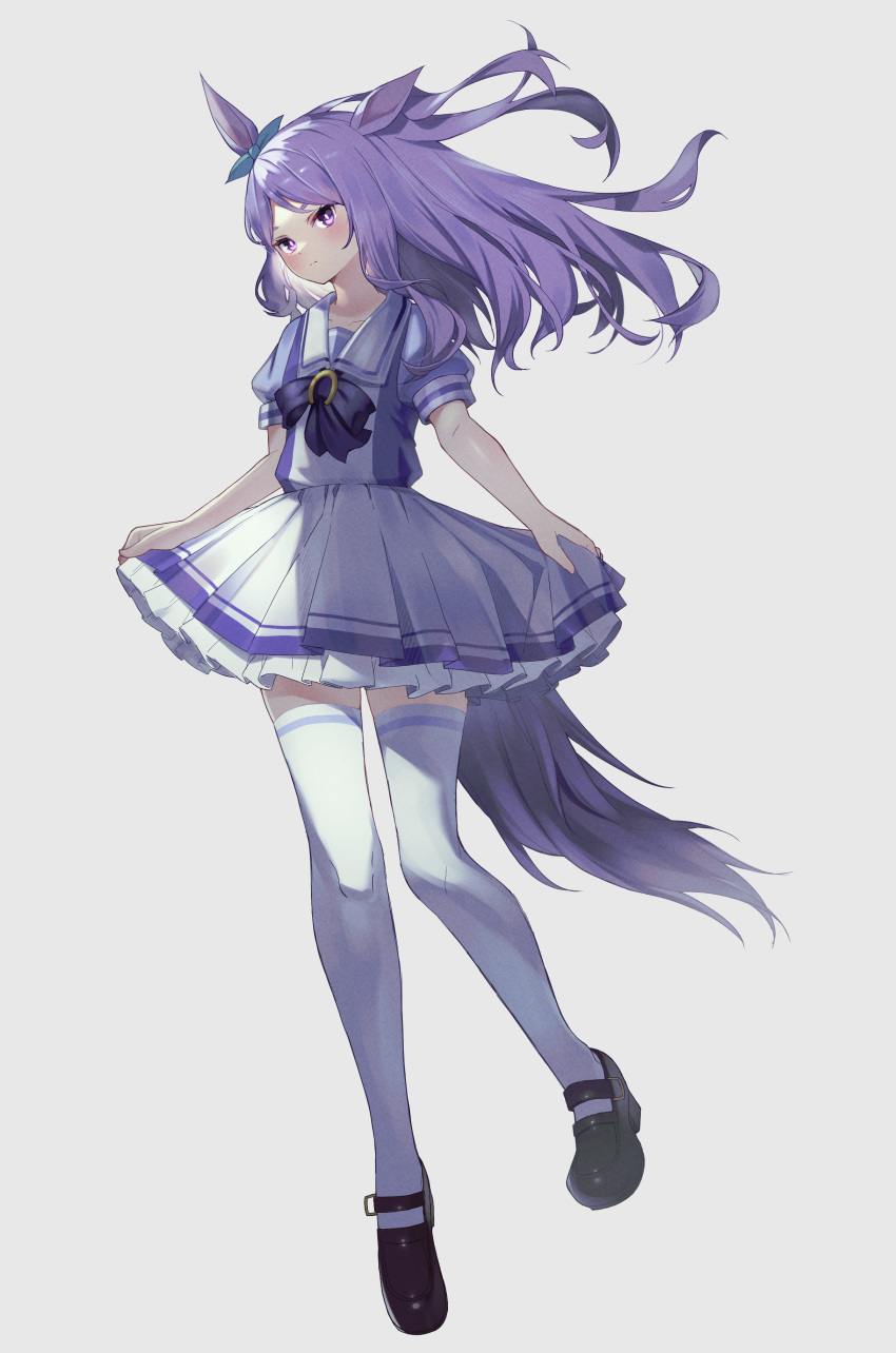 1girl absurdres animal_ears bangs blue_bow bow closed_mouth clothes_lift emushake full_body hair_bow head_tilt highres horse_ears horse_tail horseshoe light light_blush long_hair looking_at_viewer mary_janes mejiro_mcqueen_(umamusume) pleated_skirt purple_bow purple_hair sailor_collar school_uniform shadow shoes short_sleeves simple_background skirt skirt_lift solo standing tail thigh-highs tracen_school_uniform umamusume violet_eyes white_background white_legwear white_sailor_collar white_skirt
