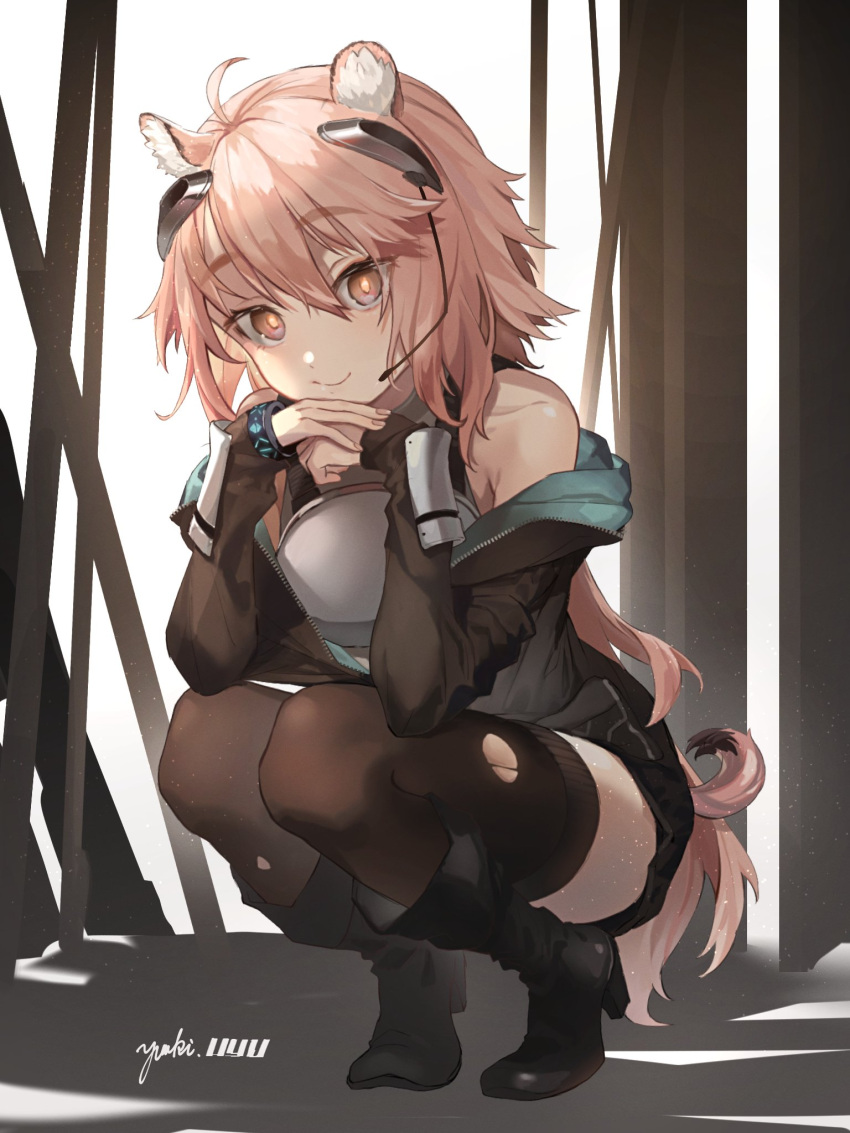 1girl ahoge animal_ears arknights armor artist_name bare_shoulders black_footwear black_jacket black_legwear boots bracelet eyebrows_visible_through_hair gravel_(arknights) head_rest highres infection_monitor_(arknights) jacket jewelry looking_at_viewer mouse_ears mouse_girl mouse_tail off_shoulder pink_hair short_hair smile solo squatting tail thigh-highs thighs torn_clothes torn_legwear yellow_eyes yuuki_uyu