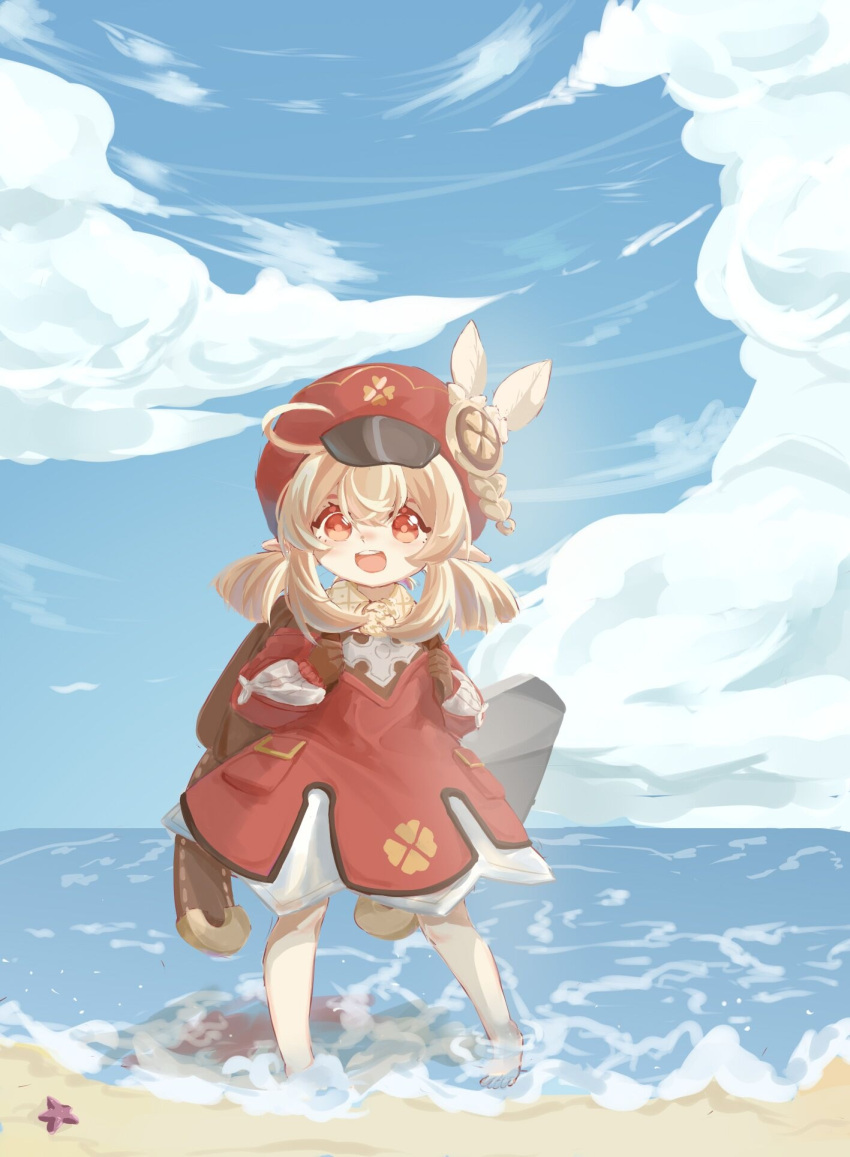 1girl :d ahoge backpack bag bangs barefoot beach bloomers blue_sky brown_gloves brown_scarf cabbie_hat clouds cloudy_sky clover_print coat commentary_request eyebrows_visible_through_hair full_body genshin_impact gloves hair_between_eyes hat hat_feather hat_ornament highres horizon in_water ji_mo_ming_di klee_(genshin_impact) light_brown_hair long_hair looking_at_viewer low_twintails no_shoes ocean open_mouth orange_eyes pocket pointy_ears randoseru red_coat red_headwear scarf sidelocks sky smile solo starfish twintails underwear