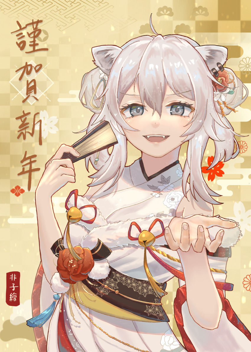 1girl absurdres ahoge animal_ears bangs bare_shoulders breasts closed_fan double_bun ear_piercing eyebrows_visible_through_hair fan fangs folding_fan fur-trimmed_kimono fur_trim grey_eyes hair_between_eyes highres hikooooo holding holding_fan holofive hololive japanese_clothes kimono large_breasts lion_ears long_hair looking_at_viewer new_year obi off-shoulder_kimono open_hand open_mouth outstretched_hand piercing reaching_out sash shishiro_botan sidelocks silver_hair smile solo upper_body v-shaped_eyebrows virtual_youtuber white_kimono