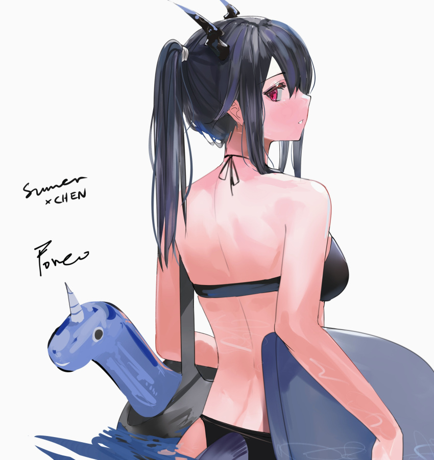 1girl absurdres arknights bangs bare_arms bare_shoulders bikini black_bikini black_hair breasts ch'en_(arknights) commentary dragon_horns from_behind grey_background halterneck highres horns long_hair looking_at_viewer looking_back medium_breasts parted_lips ponytail profile red_eyes simple_background solo swimsuit upper_body yougashi