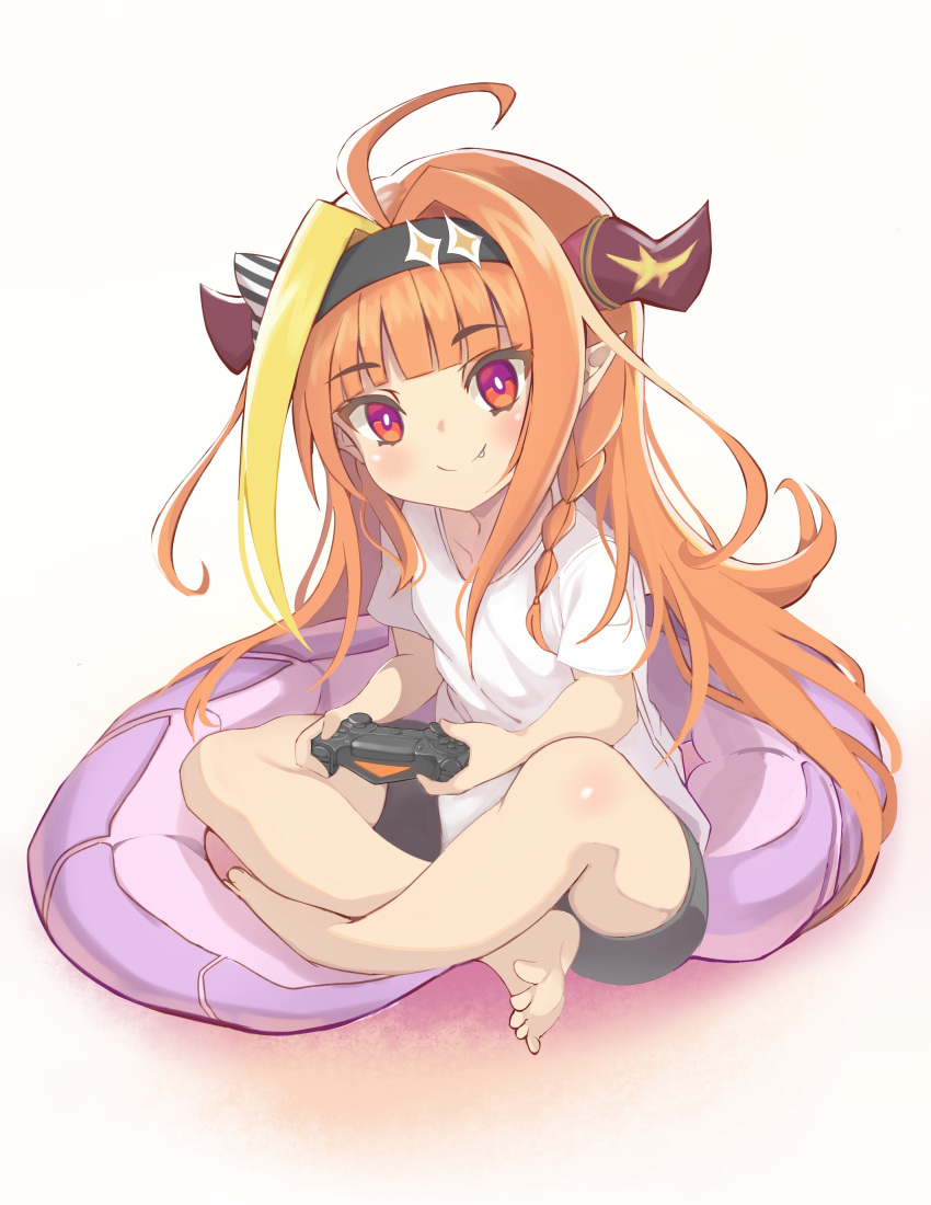 1girl absurdres ahoge alternate_costume bangs barefoot black_hairband black_shorts blonde_hair blunt_bangs blush bow braid bright_pupils child commentary_request controller diagonal-striped_bow dragon_girl dragon_horns dragon_tail dualshock eyebrows_visible_through_hair fang fang_out flat_chest full_body game_controller gamepad hair_intakes hairband highres holding holding_controller holding_game_controller hololive horn_bow horns indian_style kiryu_coco long_hair looking_at_viewer multicolored multicolored_eyes multicolored_hair orange_hair playstation_controller pointy_ears red_eyes shirt short_sleeves shorts side_braid sidelocks simple_background single_braid sitting smile solo streaked_hair striped striped_bow tail very_long_hair violet_eyes virtual_youtuber white_background white_pupils white_shirt younger zeolch