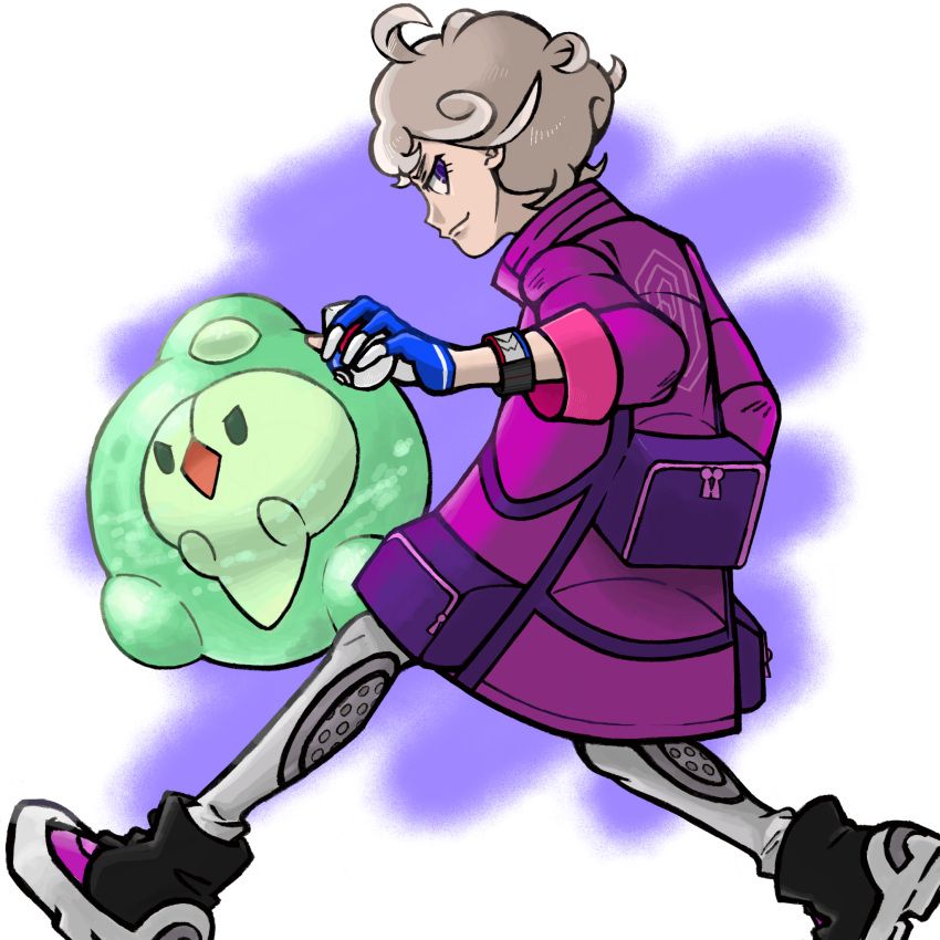 1boy bag bangs bede_(pokemon) blonde_hair closed_mouth coat curly_hair duosion dynamax_band eyelashes gen_5_pokemon gloves grey_legwear highres holding holding_poke_ball kokesa_kerokero leggings legs_apart looking_at_viewer male_focus partially_fingerless_gloves poke_ball pokemon pokemon_(creature) pokemon_(game) pokemon_swsh purple_coat shoes short_hair smile violet_eyes