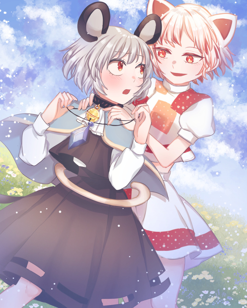 2girls animal_ears bangs bell black_neckwear blue_cape blue_flower cape cat_ears cat_tail clouds cloudy_sky crystal dress eyebrows_visible_through_hair flower goutokuji_mike grass grey_dress grey_hair hands_on_another's_shoulders hands_up highres long_sleeves looking_at_another mouse_ears multicolored multicolored_clothes multicolored_shirt multicolored_skirt multiple_girls nazrin neck_bell open_mouth orange_eyes puffy_short_sleeves puffy_sleeves purple_flower red_eyes shirt short_hair short_sleeves skirt sky smile standing t-shirt tail toraneko_2 touhou unconnected_marketeers white_flower white_hair white_shirt white_skirt yellow_flower yuri
