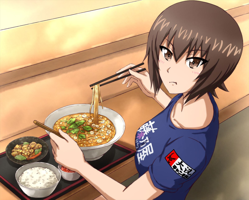 1girl :t bangs blue_shirt bowl brown_eyes brown_hair casual chopsticks closed_mouth clothes_writing commentary eating eyebrows_visible_through_hair food from_side girls_und_panzer highres holding holding_chopsticks looking_at_viewer looking_back nishizumi_maho noodles omachi_(slabco) ramen rice shirt short_hair short_sleeves sitting solo t-shirt translated