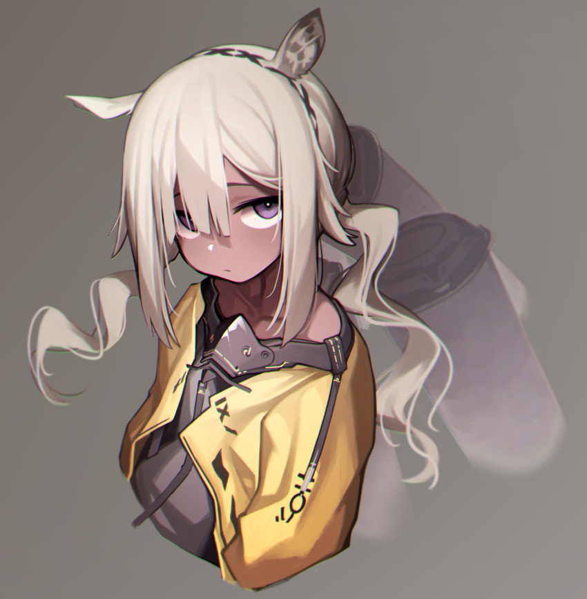 1girl absurdres animal_ears arknights beudelb black_shirt commentary cropped_torso dark-skinned_female dark_skin grey_background grey_hair highres jacket korean_commentary long_hair looking_at_viewer mask mask_around_neck open_clothes open_jacket shirt simple_background solo tuye_(arknights) twintails upper_body violet_eyes yellow_jacket zebra_ears