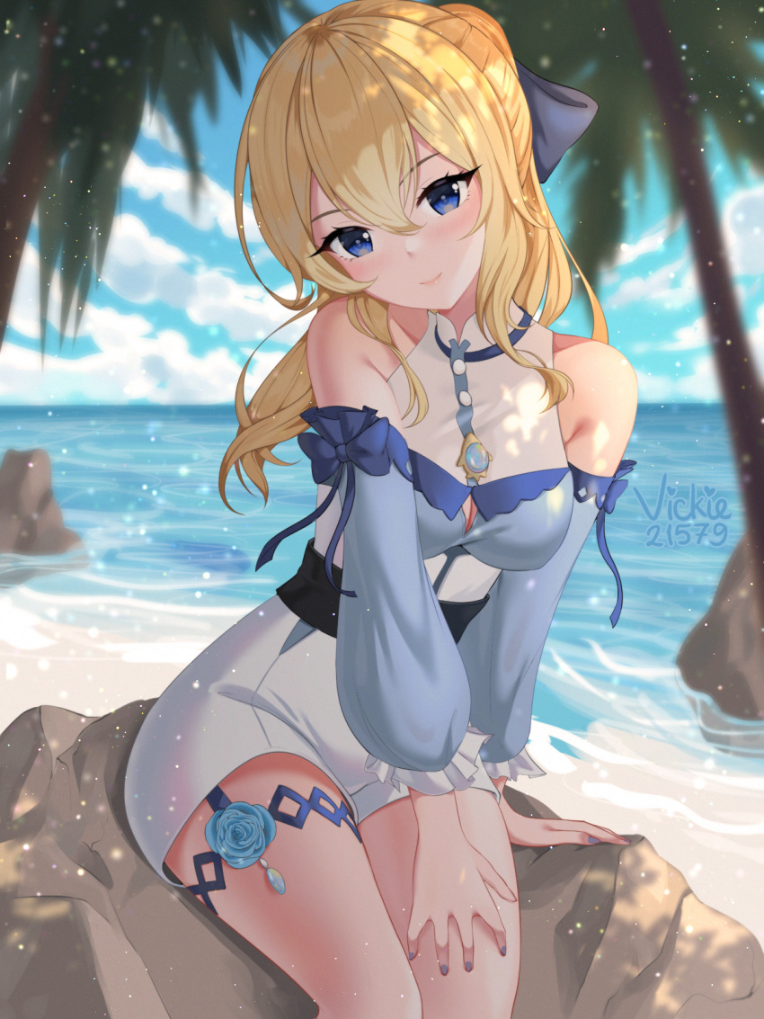 1girl artist_name bag bare_shoulders beach blonde_hair blue_eyes blue_sky breasts character_request clouds commentary day detached_sleeves genshin_impact hair_between_eyes hand_on_own_thigh head_tilt highres jean_(genshin_impact) long_hair looking_at_viewer medium_breasts outdoors palm_tree rock sitting sky smile solo tree vickie_(cryingrobot) water