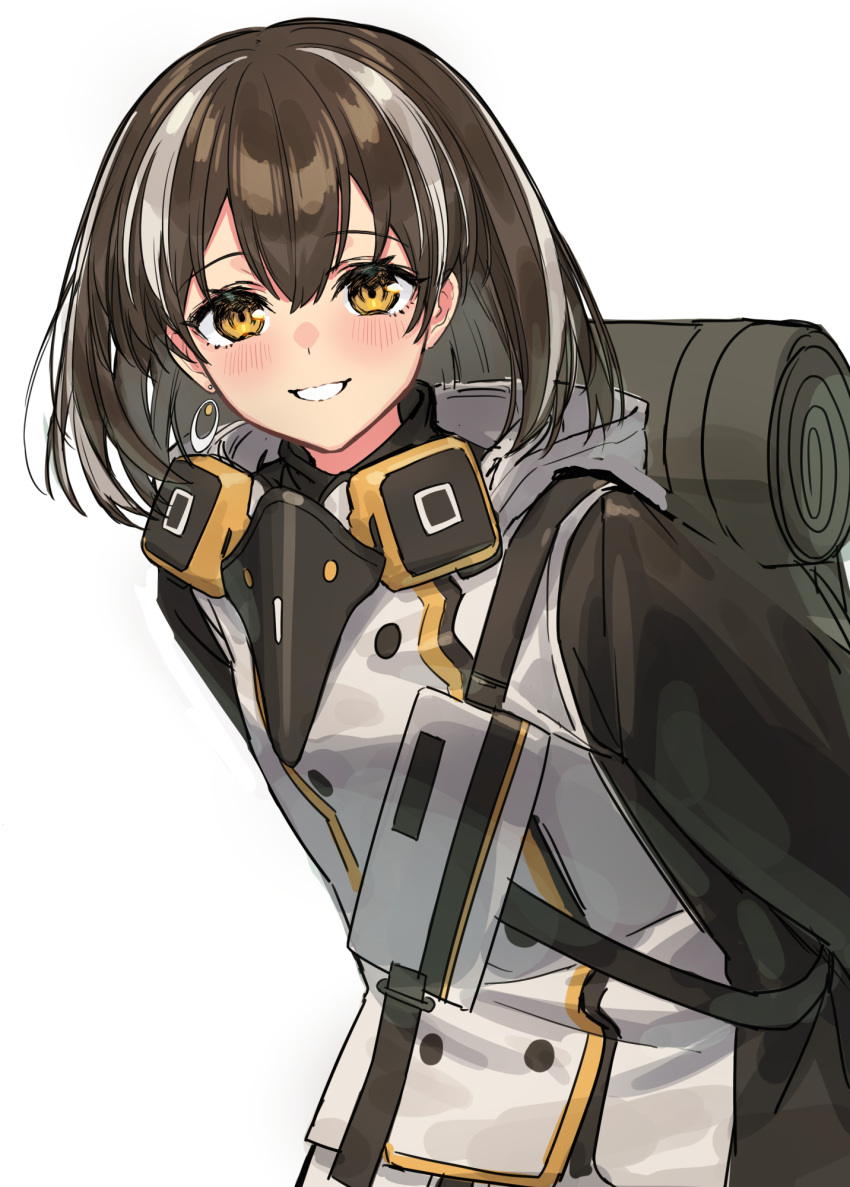 1girl arknights backpack bag beak_mask blush brown_coat brown_hair closed_mouth coat earrings eyebrows_visible_through_hair grin hair_between_eyes highres jewelry leaning_forward looking_at_viewer magallan_(arknights) mask mask_around_neck multicolored_hair short_hair sigm@ silver_hair simple_background single_earring smile solo strap streaked_hair two-tone_coat two-tone_hair upper_body white_background white_coat winter_clothes yellow_eyes