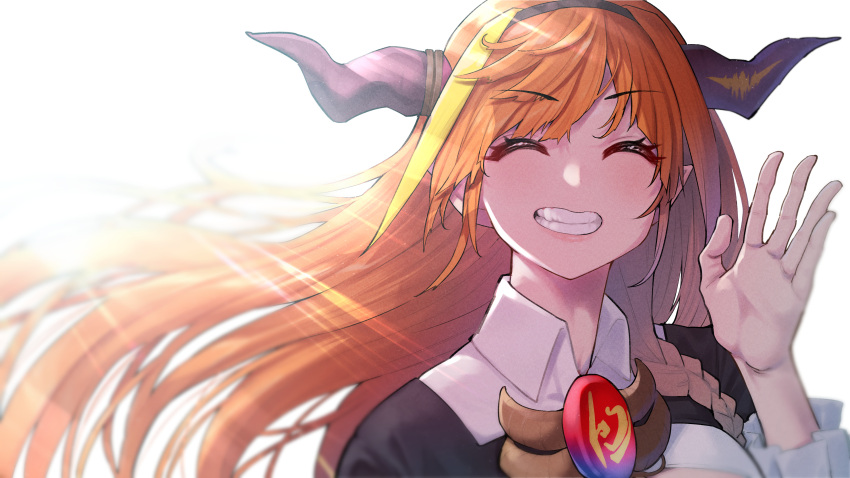1girl absurdres backlighting blonde_hair braid brooch closed_eyes commentary_request dragon_girl dragon_horns eyebrows_visible_through_hair grin highres hololive horns jewelry kiryu_coco long_hair looking_at_viewer mikan_(chipstar182) multicolored_hair orange_hair pointy_ears side_braid smile solo streaked_hair upper_body waving white_background
