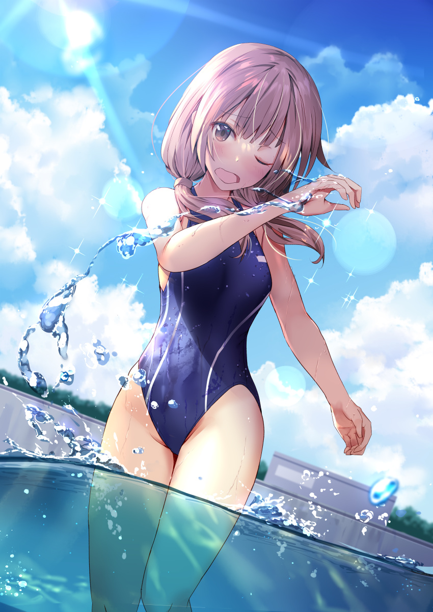 1girl absurdres blue_sky blue_swimsuit blush brown_eyes clouds commentary_request commission competition_swimsuit cowboy_shot dutch_angle grey_hair highres lens_flare looking_at_viewer one-piece_swimsuit one_eye_closed open_mouth original pink_hair renka_(renkas) sky solo swimsuit water wink