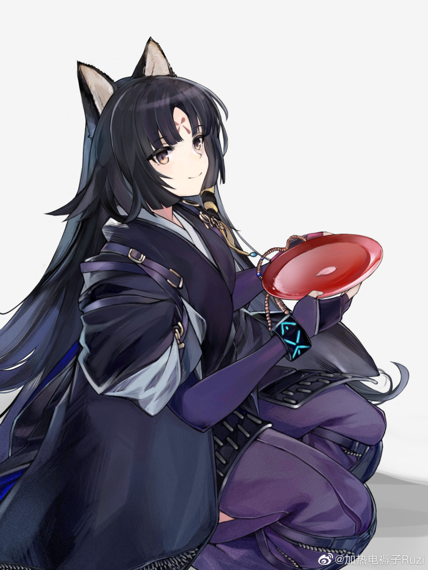 1girl alcohol animal_ears arknights black_hair brown_eyes chinese_commentary closed_mouth commentary_request cup dog_ears from_side highres infection_monitor_(arknights) japanese_clothes jia_redian_ruzi_ruzi kimono long_hair looking_at_viewer looking_to_the_side purple_kimono saga_(arknights) sakazuki sake seiza shirt sitting smile solo very_long_hair weibo_username white_shirt