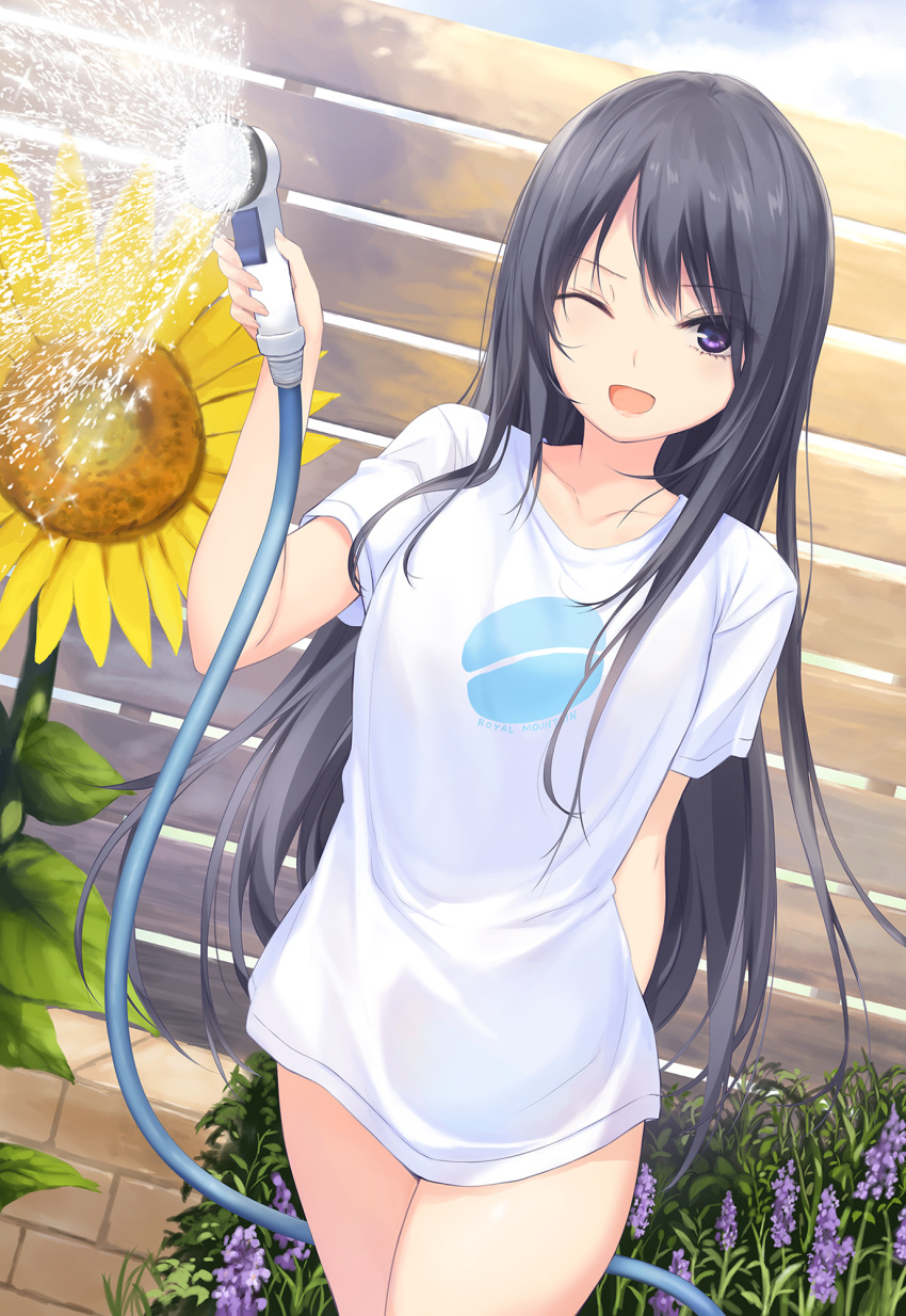 1girl :d arm_behind_back bangs black_hair brick coffee-kizoku commentary_request cowboy_shot day fence flower highres holding holding_hose hose leaf long_hair looking_at_viewer one_eye_closed open_mouth original outdoors shirt short_sleeves simple_background smile solo sunflower thighs violet_eyes white_shirt wooden_fence