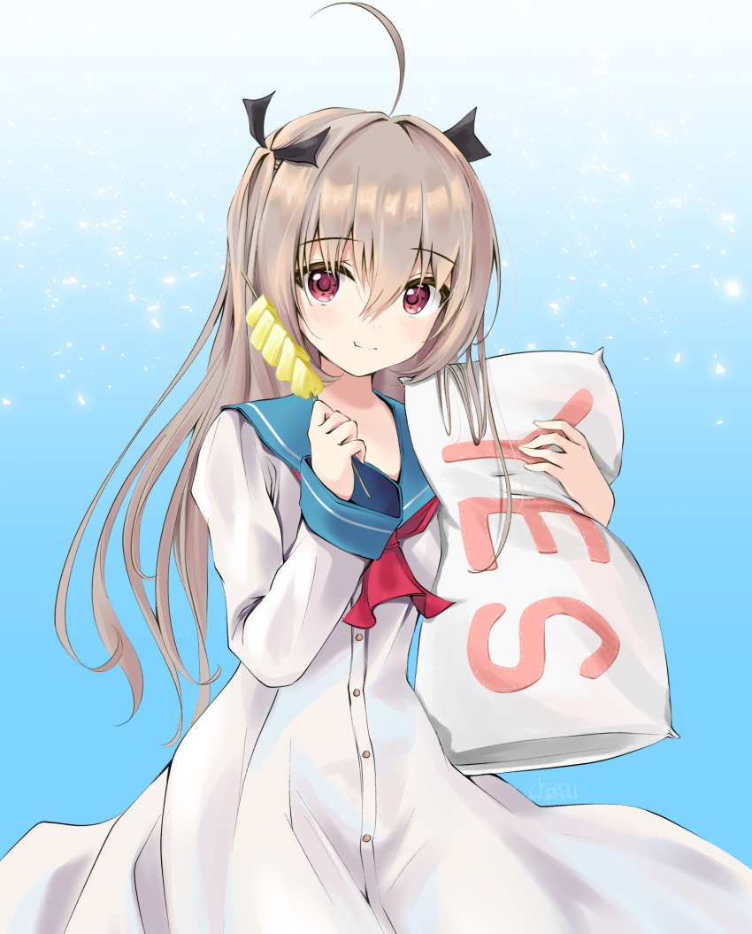 1girl atri-my_dear_moments- black_ribbon blue_background blue_sailor_collar blush chaesu dress food gradient gradient_background grey_hair hair_ribbon highres holding holding_food holding_pillow long_hair long_sleeves looking_at_viewer pillow red_eyes red_neckwear ribbon sailor_collar smile solo white_dress yes-no_pillow